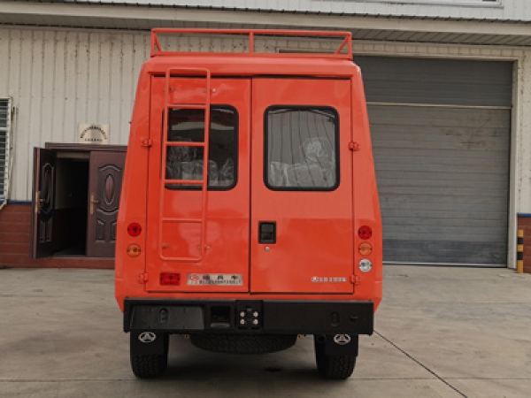 北京勇士高頂運兵車(chē)