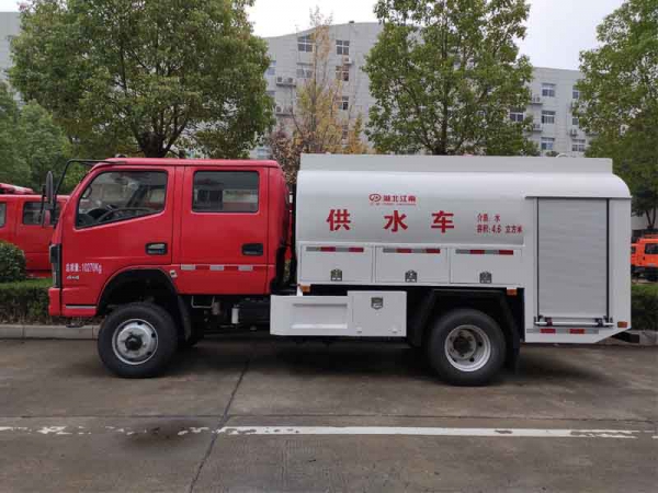 東風(fēng)5噸四驅越野供水車(chē)|森林消防車(chē)