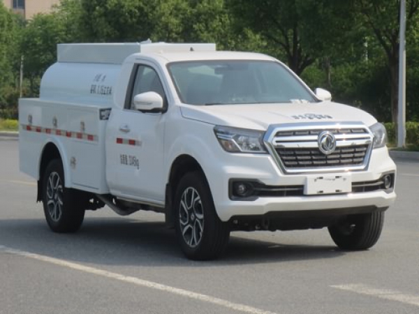 東風(fēng)銳騏四驅1.15噸供水車(chē)(4×4)