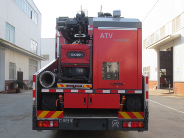 重汽泵浦消防車(chē)（遠程供水+水帶敷設）