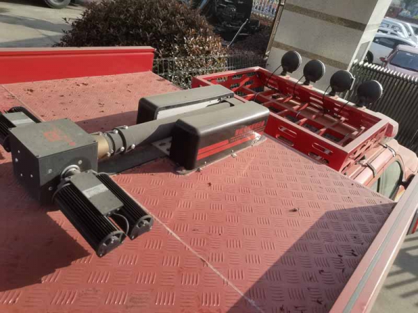 東風(fēng)銳騏雙排四驅器材消防車(chē)（4×4）