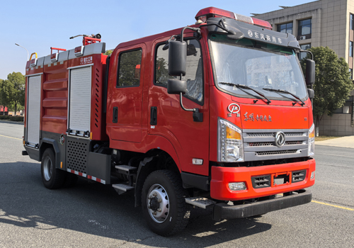 東風(fēng)四驅越野4噸水罐消防車(chē)