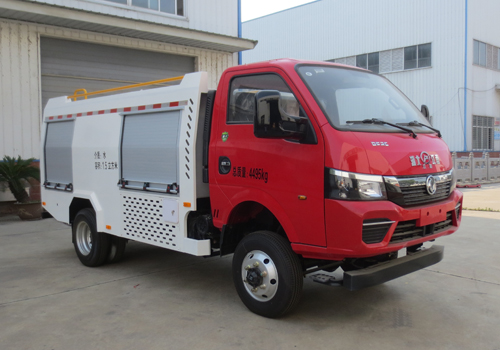 東風(fēng)途逸單排四驅1.5噸水罐消防車(chē)